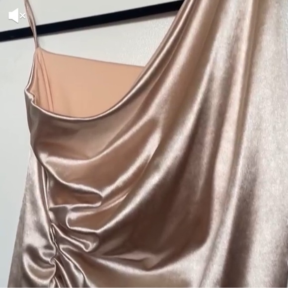 Elegant Satin One Shoulder Pleated Party Mini Dress Ruched Size Large Bodycon - Picture 3 of 7